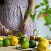 Nerazbijajuća staklenka 8L s pipom i dvostranim, drvenim stalkom - 14 