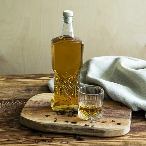 Kredenc boca 700ml s čepom - 6