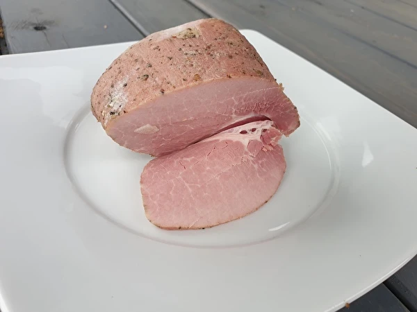 Domaća pečena šunka