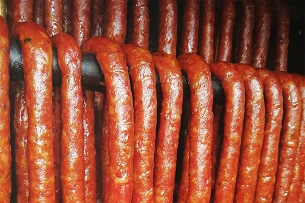 Domaći svinjski kabanosi