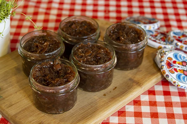 Konfitura od crvenog luka