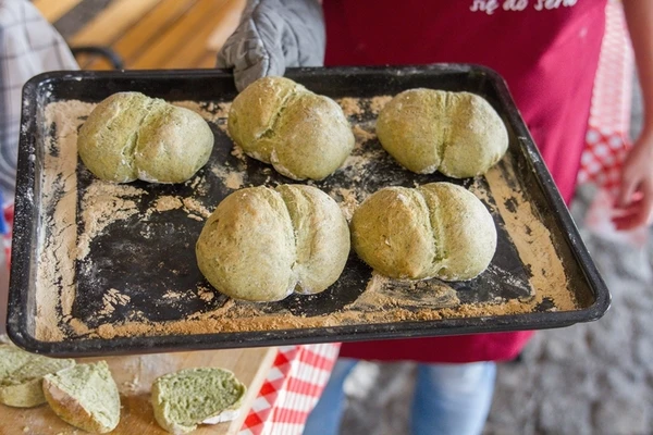 Kruh / peciva sa špinatom