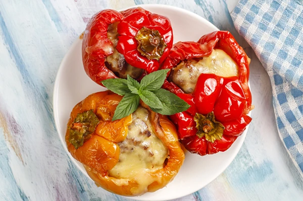 Punjene paprike s plinskog roštilja