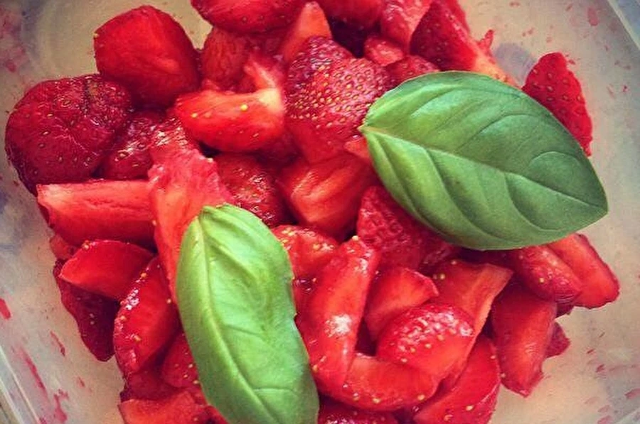 Browin Przepiśnik - Džem od jagoda s bosiljkom