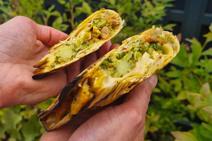 Browin Przepiśnik - Grilirane tortilje s dimljenim lososom i brokulom