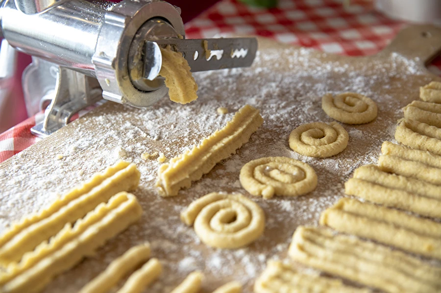 Browin Przepiśnik - Keksi iz stroja za mljevenje mesa