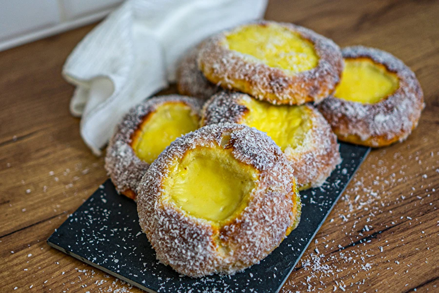 Browin Przepiśnik - Skoleboller – norveške buhtle s pudingom i kokosom